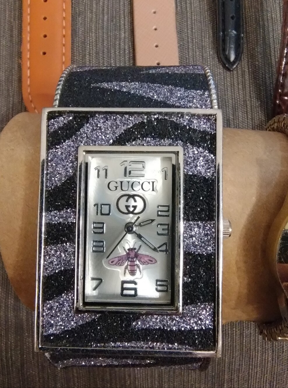 Lot of 14 Fashion Watches No Name Brands Just for Fun! All Work & have New Batts - Picture 6 of 16